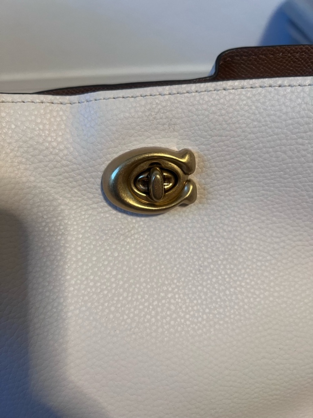 Coach Willow Shoulder Bag in Colorblock Pebble Leather - Picture 4 of 8